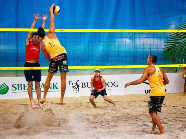 Beach Volley: sulla sabbia si salta come in palestra (se sai come farlo..)!